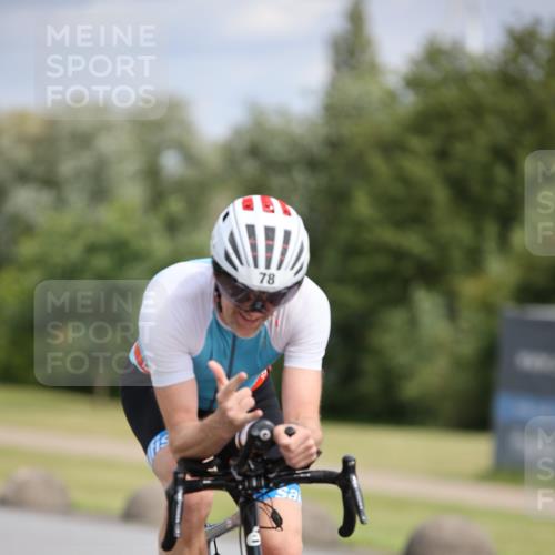 16.06.2024 - 26. Vierlanden-Triathlon Jannik Wohlers http://msf.ph/oto/6270864 16.06.2024 11:10:45 Radfahren 55, 78, 107, 170, 411 meine-sportfotos.de