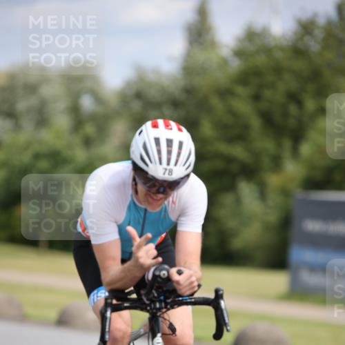 16.06.2024 - 26. Vierlanden-Triathlon Jannik Wohlers http://msf.ph/oto/6270865 16.06.2024 11:10:45 Radfahren 55, 78, 107, 170, 411 meine-sportfotos.de