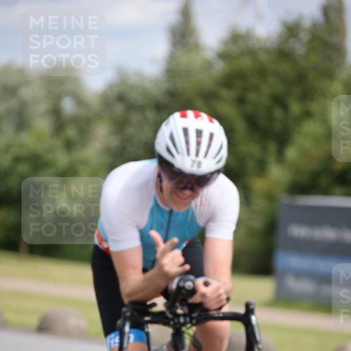 16.06.2024 - 26. Vierlanden-Triathlon Jannik Wohlers http://msf.ph/oto/6270867 16.06.2024 11:10:45 Radfahren 55, 78, 107, 170, 411 meine-sportfotos.de