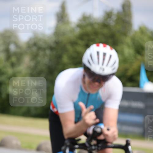 16.06.2024 - 26. Vierlanden-Triathlon Jannik Wohlers http://msf.ph/oto/6270870 16.06.2024 11:10:45 Radfahren 55, 78, 107, 170, 411 meine-sportfotos.de
