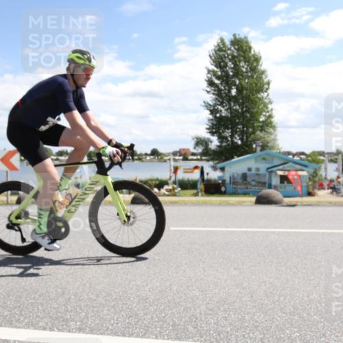 16.06.2024 - 26. Vierlanden-Triathlon Jannik Wohlers http://msf.ph/oto/6270883 16.06.2024 11:42:09 Radfahren 242, 281, 302, 324 meine-sportfotos.de