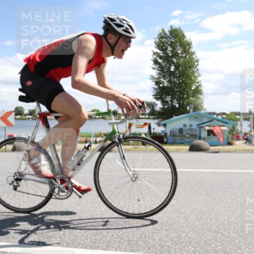 16.06.2024 - 26. Vierlanden-Triathlon Jannik Wohlers http://msf.ph/oto/6270895 16.06.2024 11:42:55 Radfahren 96, 109, 415, 447 meine-sportfotos.de