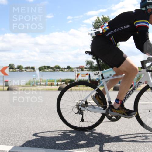 16.06.2024 - 26. Vierlanden-Triathlon Jannik Wohlers http://msf.ph/oto/6270915 16.06.2024 11:44:50 Radfahren 55, 149, 313, 322, 413, 431 meine-sportfotos.de