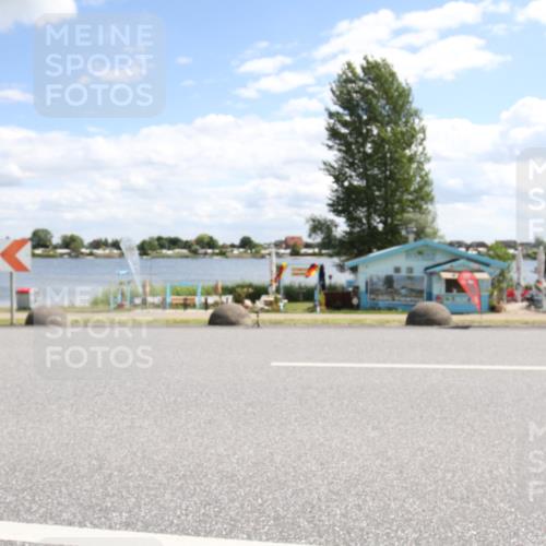 16.06.2024 - 26. Vierlanden-Triathlon Jannik Wohlers http://msf.ph/oto/6270938 16.06.2024 11:46:03 Radfahren 72, 216, 242, 283, 302, 353, 435, 1274 meine-sportfotos.de