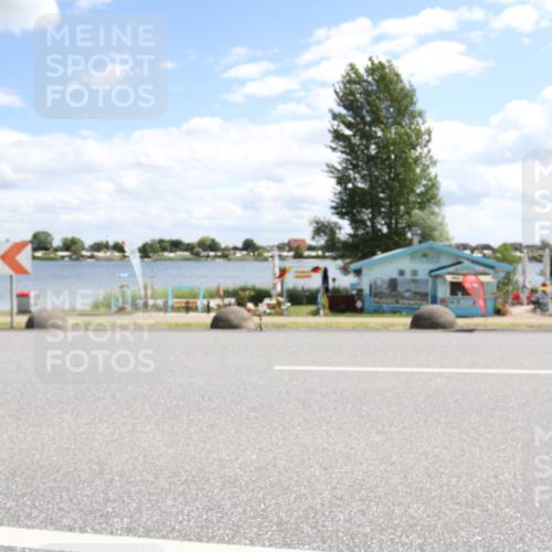 16.06.2024 - 26. Vierlanden-Triathlon Jannik Wohlers http://msf.ph/oto/6270943 16.06.2024 11:46:22 Radfahren 109, 184, 232, 330, 390 meine-sportfotos.de