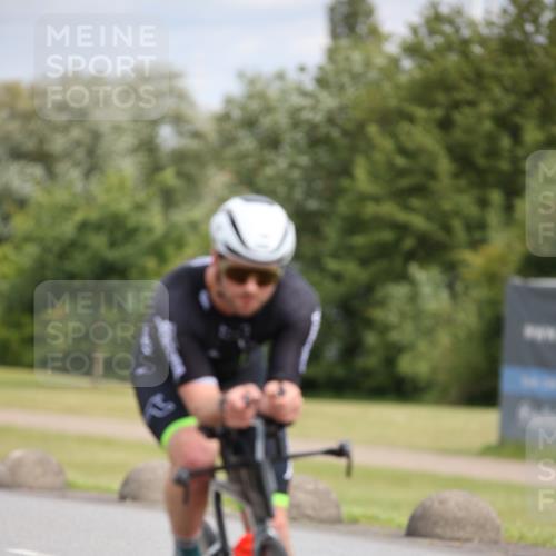 16.06.2024 - 26. Vierlanden-Triathlon Jannik Wohlers http://msf.ph/oto/6270946 16.06.2024 11:11:04 Radfahren 49, 60, 68, 167, 215, 383 meine-sportfotos.de