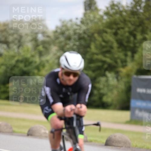 16.06.2024 - 26. Vierlanden-Triathlon Jannik Wohlers http://msf.ph/oto/6270948 16.06.2024 11:11:04 Radfahren 49, 60, 68, 167, 215, 383 meine-sportfotos.de