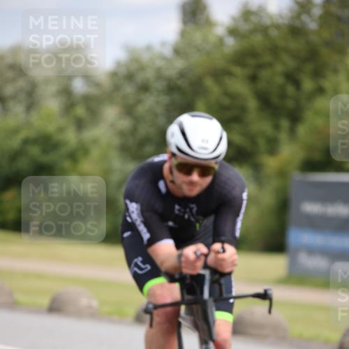 16.06.2024 - 26. Vierlanden-Triathlon Jannik Wohlers http://msf.ph/oto/6270950 16.06.2024 11:11:04 Radfahren 49, 60, 68, 167, 215, 383 meine-sportfotos.de
