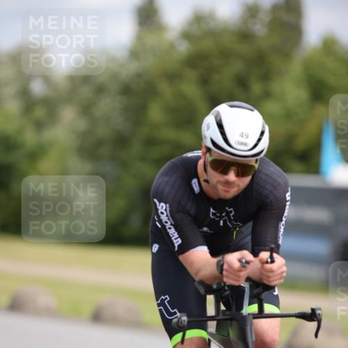 16.06.2024 - 26. Vierlanden-Triathlon Jannik Wohlers http://msf.ph/oto/6270953 16.06.2024 11:11:04 Radfahren 49, 60, 68, 167, 215, 383 meine-sportfotos.de