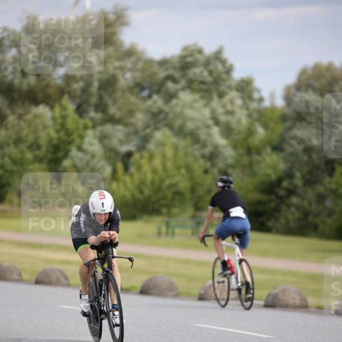 16.06.2024 - 26. Vierlanden-Triathlon Jannik Wohlers http://msf.ph/oto/6271017 16.06.2024 11:11:16 Radfahren 100, 109, 208, 225, 248, 284, 325, 358 meine-sportfotos.de