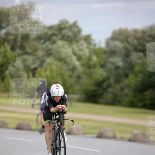 16.06.2024 - 26. Vierlanden-Triathlon Jannik Wohlers http://msf.ph/oto/6271025 16.06.2024 11:11:16 Radfahren 100, 109, 208, 225, 248, 284, 325, 358 meine-sportfotos.de