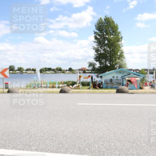 16.06.2024 - 26. Vierlanden-Triathlon Jannik Wohlers http://msf.ph/oto/6271034 16.06.2024 11:51:26 Radfahren 96, 253, 354, 388, 421, 437 meine-sportfotos.de