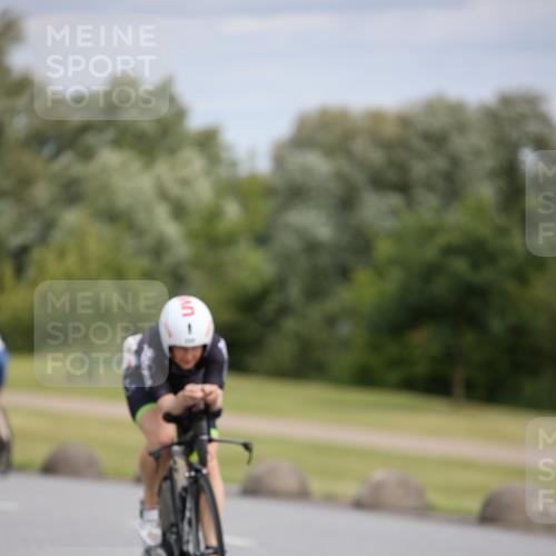 16.06.2024 - 26. Vierlanden-Triathlon Jannik Wohlers http://msf.ph/oto/6271036 16.06.2024 11:11:16 Radfahren 100, 109, 208, 225, 248, 284, 325, 358 meine-sportfotos.de