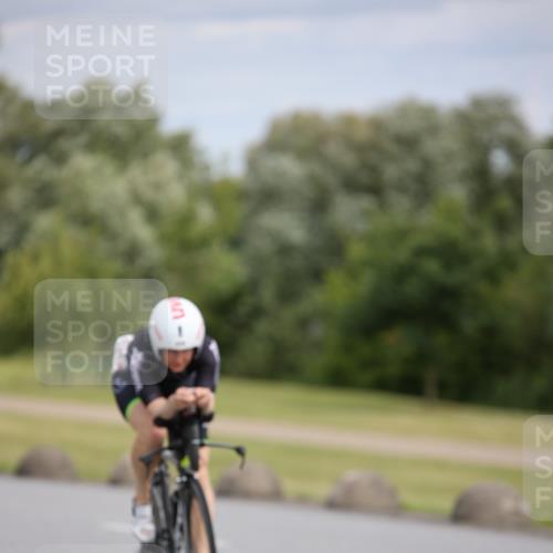16.06.2024 - 26. Vierlanden-Triathlon Jannik Wohlers http://msf.ph/oto/6271037 16.06.2024 11:11:16 Radfahren 100, 109, 208, 225, 248, 284, 325, 358 meine-sportfotos.de