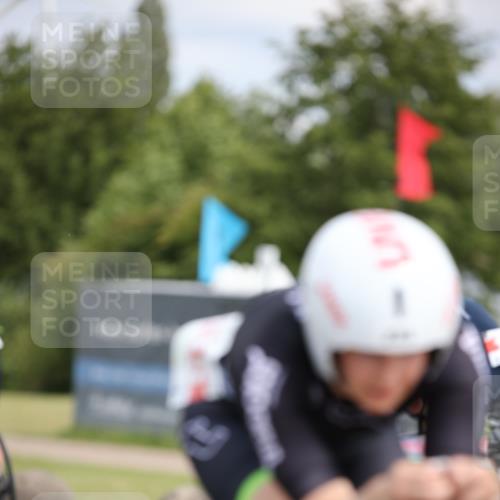 16.06.2024 - 26. Vierlanden-Triathlon Jannik Wohlers http://msf.ph/oto/6271068 16.06.2024 11:11:18 Radfahren 72, 100, 109, 208, 225, 248, 284, 325, 358 meine-sportfotos.de