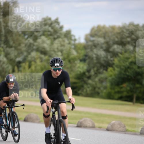 16.06.2024 - 26. Vierlanden-Triathlon Jannik Wohlers http://msf.ph/oto/6271117 16.06.2024 11:11:58 Radfahren 5, 17, 22, 124, 350 meine-sportfotos.de