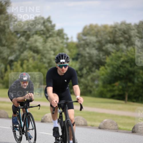 16.06.2024 - 26. Vierlanden-Triathlon Jannik Wohlers http://msf.ph/oto/6271121 16.06.2024 11:11:59 Radfahren 5, 17, 22, 124, 350 meine-sportfotos.de