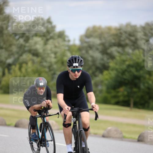 16.06.2024 - 26. Vierlanden-Triathlon Jannik Wohlers http://msf.ph/oto/6271134 16.06.2024 11:11:59 Radfahren 5, 17, 22, 124, 350 meine-sportfotos.de