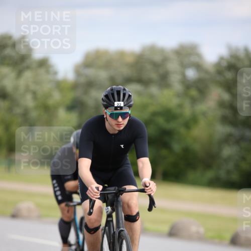 16.06.2024 - 26. Vierlanden-Triathlon Jannik Wohlers http://msf.ph/oto/6271148 16.06.2024 11:11:59 Radfahren 5, 17, 22, 124, 350 meine-sportfotos.de