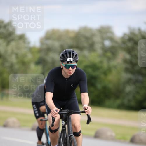 16.06.2024 - 26. Vierlanden-Triathlon Jannik Wohlers http://msf.ph/oto/6271150 16.06.2024 11:11:59 Radfahren 5, 17, 22, 124, 350 meine-sportfotos.de