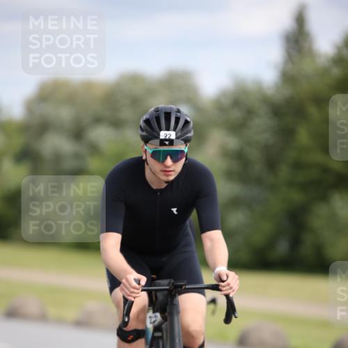 16.06.2024 - 26. Vierlanden-Triathlon Jannik Wohlers http://msf.ph/oto/6271164 16.06.2024 11:11:59 Radfahren 5, 17, 22, 124, 350 meine-sportfotos.de