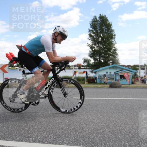 16.06.2024 - 26. Vierlanden-Triathlon Jannik Wohlers http://msf.ph/oto/6271170 16.06.2024 11:51:56 Radfahren 69, 78, 135, 438, 453 meine-sportfotos.de