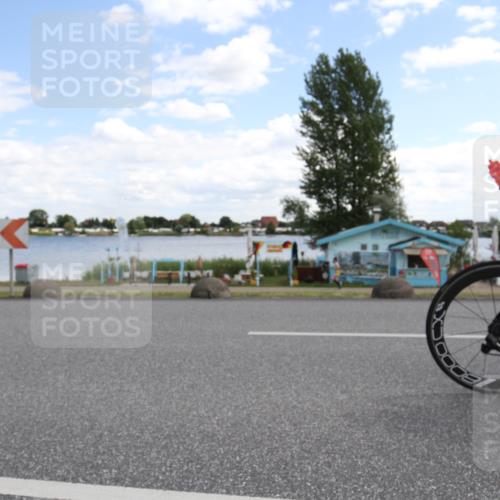 16.06.2024 - 26. Vierlanden-Triathlon Jannik Wohlers http://msf.ph/oto/6271171 16.06.2024 11:51:56 Radfahren 69, 78, 135, 438, 453 meine-sportfotos.de