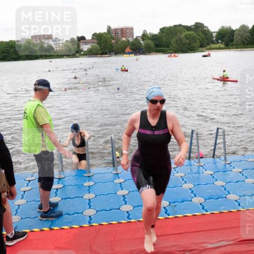 16.06.2024 - 7 Türme Triathlon MichiJ http://msf.ph/oto/6271201 16.06.2024 12:12:14 Schwimmen 59, 337, 378, 491 meine-sportfotos.de