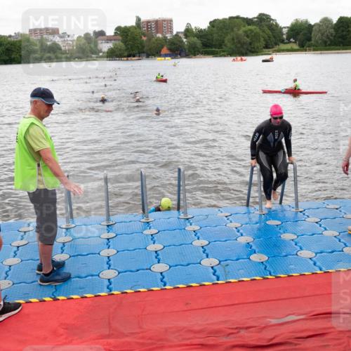 16.06.2024 - 7 Türme Triathlon MichiJ http://msf.ph/oto/6271210 16.06.2024 12:12:19 Schwimmen 59, 73, 378, 491, 511 meine-sportfotos.de