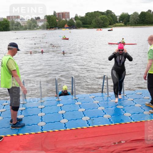 16.06.2024 - 7 Türme Triathlon MichiJ http://msf.ph/oto/6271215 16.06.2024 12:12:20 Schwimmen 59, 73, 378, 491, 511 meine-sportfotos.de