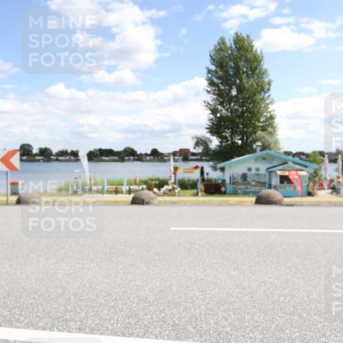 16.06.2024 - 26. Vierlanden-Triathlon Jannik Wohlers http://msf.ph/oto/6271228 16.06.2024 11:52:49 Radfahren 325, 427 meine-sportfotos.de