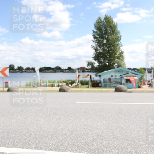 16.06.2024 - 26. Vierlanden-Triathlon Jannik Wohlers http://msf.ph/oto/6271231 16.06.2024 11:52:50 Radfahren 325, 427 meine-sportfotos.de