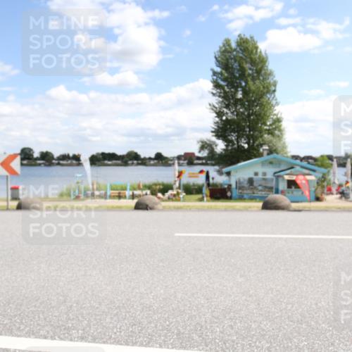 16.06.2024 - 26. Vierlanden-Triathlon Jannik Wohlers http://msf.ph/oto/6271233 16.06.2024 11:52:51 Radfahren 325, 427 meine-sportfotos.de