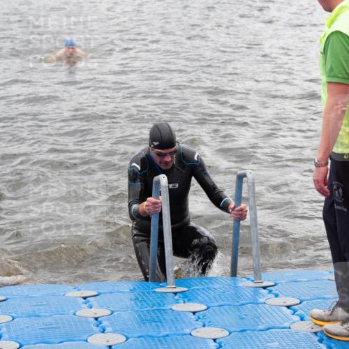16.06.2024 - 7 Türme Triathlon MichiJ http://msf.ph/oto/6271349 16.06.2024 11:59:34 Schwimmen 322, 365, 448, 487, 558 meine-sportfotos.de