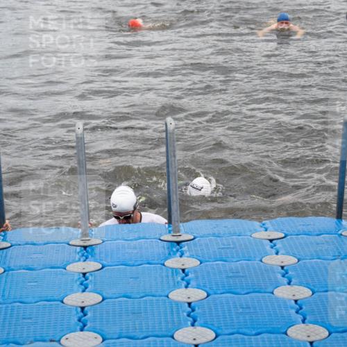 16.06.2024 - 7 Türme Triathlon MichiJ http://msf.ph/oto/6271377 16.06.2024 11:59:38 Schwimmen 322, 365, 439, 487, 558 meine-sportfotos.de