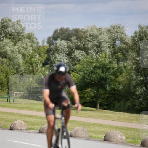 16.06.2024 - 26. Vierlanden-Triathlon Jannik Wohlers http://msf.ph/oto/6271438 16.06.2024 11:12:18 Radfahren 12, 125, 136, 140 meine-sportfotos.de