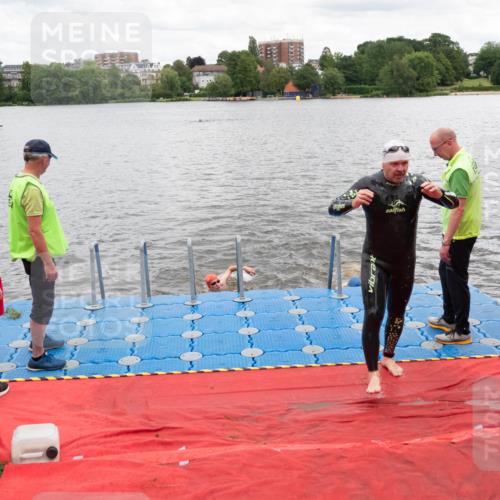 16.06.2024 - 7 Türme Triathlon MichiJ http://msf.ph/oto/6271450 16.06.2024 11:59:54 Schwimmen 322, 365, 439 meine-sportfotos.de