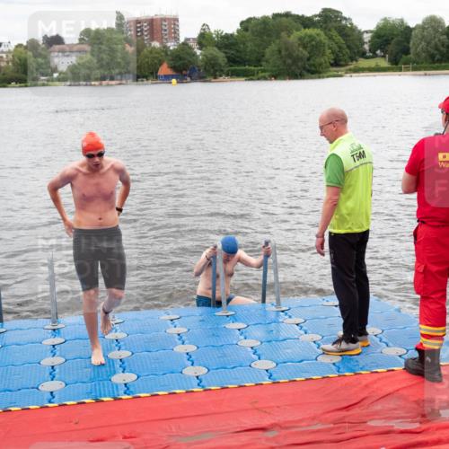16.06.2024 - 7 Türme Triathlon MichiJ http://msf.ph/oto/6271512 16.06.2024 12:00:02 Schwimmen 322, 365, 439 meine-sportfotos.de