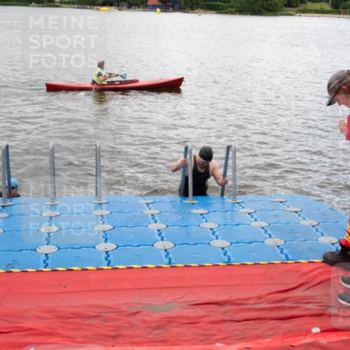 16.06.2024 - 7 Türme Triathlon MichiJ http://msf.ph/oto/6271527 16.06.2024 12:02:08 Schwimmen 345, 403 meine-sportfotos.de