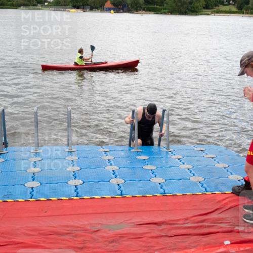16.06.2024 - 7 Türme Triathlon MichiJ http://msf.ph/oto/6271530 16.06.2024 12:02:08 Schwimmen 345, 403 meine-sportfotos.de