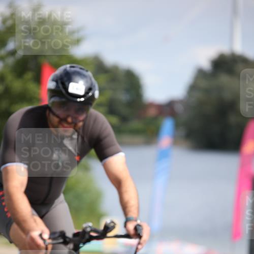 16.06.2024 - 26. Vierlanden-Triathlon Jannik Wohlers http://msf.ph/oto/6271626 16.06.2024 11:12:19 Radfahren 12, 125, 136, 140 meine-sportfotos.de