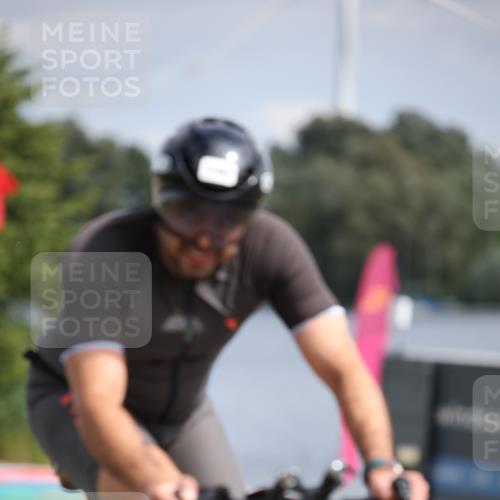 16.06.2024 - 26. Vierlanden-Triathlon Jannik Wohlers http://msf.ph/oto/6271661 16.06.2024 11:12:20 Radfahren 12, 125, 136, 140 meine-sportfotos.de