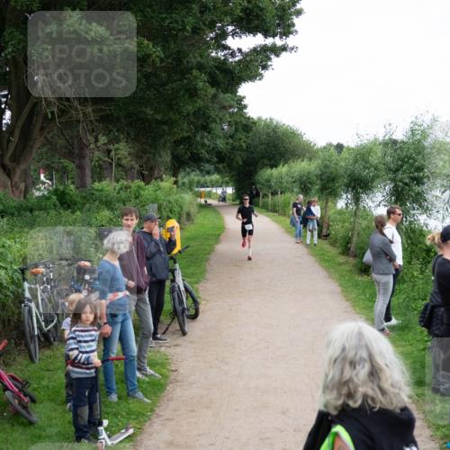 16.06.2024 - 7 Türme Triathlon MichiJ http://msf.ph/oto/6271662 16.06.2024 12:06:46 Schwimmen 72, 129, 517 meine-sportfotos.de