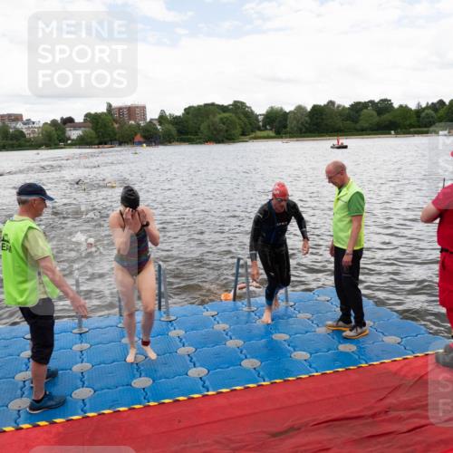 16.06.2024 - 7 Türme Triathlon MichiJ http://msf.ph/oto/6271689 16.06.2024 12:07:17 Schwimmen 54, 67, 72, 129, 517, 571 meine-sportfotos.de