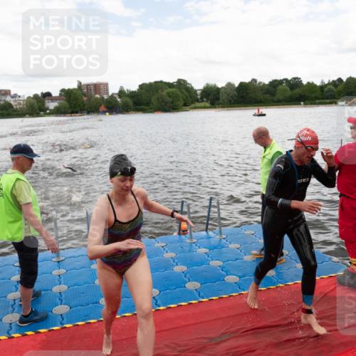 16.06.2024 - 7 Türme Triathlon MichiJ http://msf.ph/oto/6271701 16.06.2024 12:07:18 Schwimmen 54, 67, 72, 129, 517, 571 meine-sportfotos.de