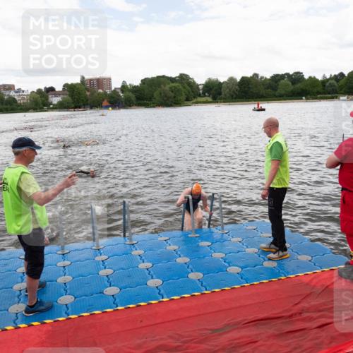 16.06.2024 - 7 Türme Triathlon MichiJ http://msf.ph/oto/6271722 16.06.2024 12:07:20 Schwimmen 54, 67, 72, 129, 517, 571 meine-sportfotos.de