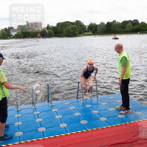16.06.2024 - 7 Türme Triathlon MichiJ http://msf.ph/oto/6271728 16.06.2024 12:07:21 Schwimmen 54, 67, 129, 517, 571 meine-sportfotos.de