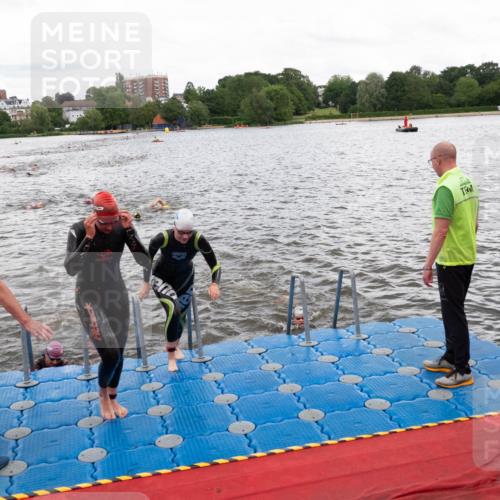 16.06.2024 - 7 Türme Triathlon MichiJ http://msf.ph/oto/6271784 16.06.2024 12:07:27 Schwimmen 54, 67, 517, 571 meine-sportfotos.de