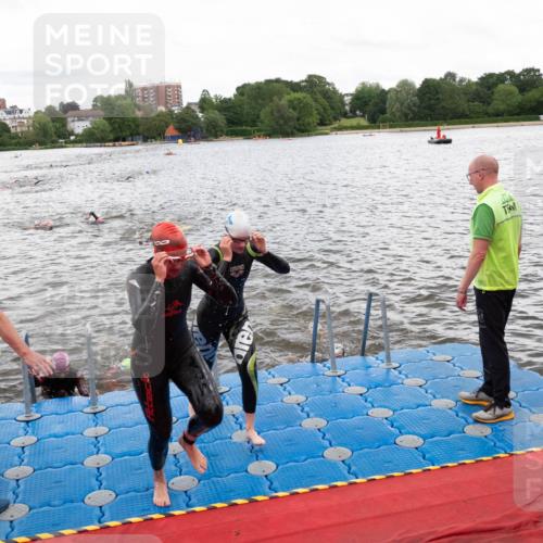16.06.2024 - 7 Türme Triathlon MichiJ http://msf.ph/oto/6271786 16.06.2024 12:07:28 Schwimmen 54, 67, 517, 571, 592 meine-sportfotos.de