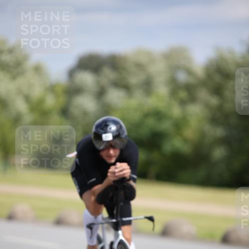 16.06.2024 - 26. Vierlanden-Triathlon Jannik Wohlers http://msf.ph/oto/6271817 16.06.2024 11:12:26 Radfahren 12, 71, 140, 190, 369, 447 meine-sportfotos.de